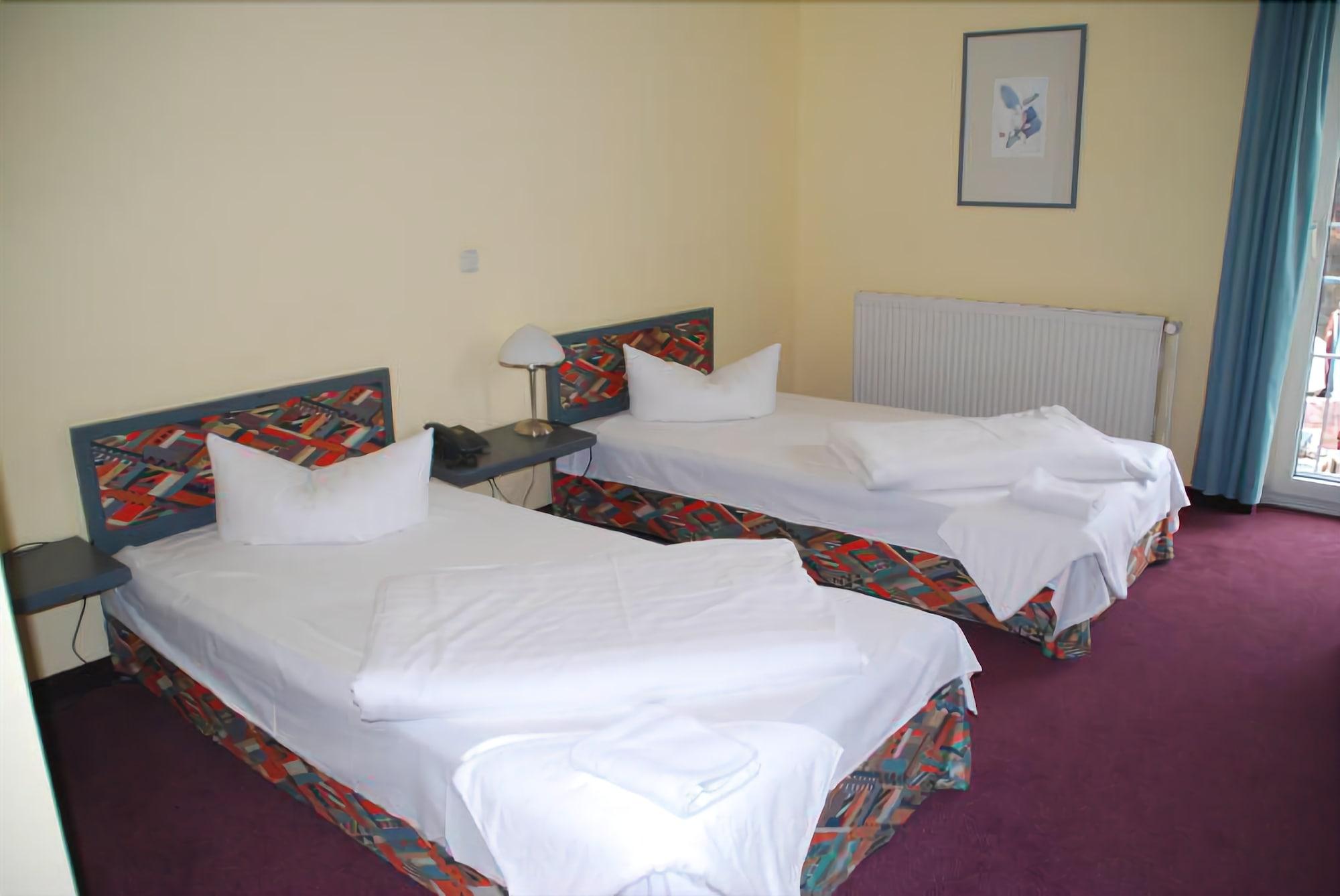 Hotel Lindenberger Hof أهرينسفيلد المظهر الخارجي الصورة
